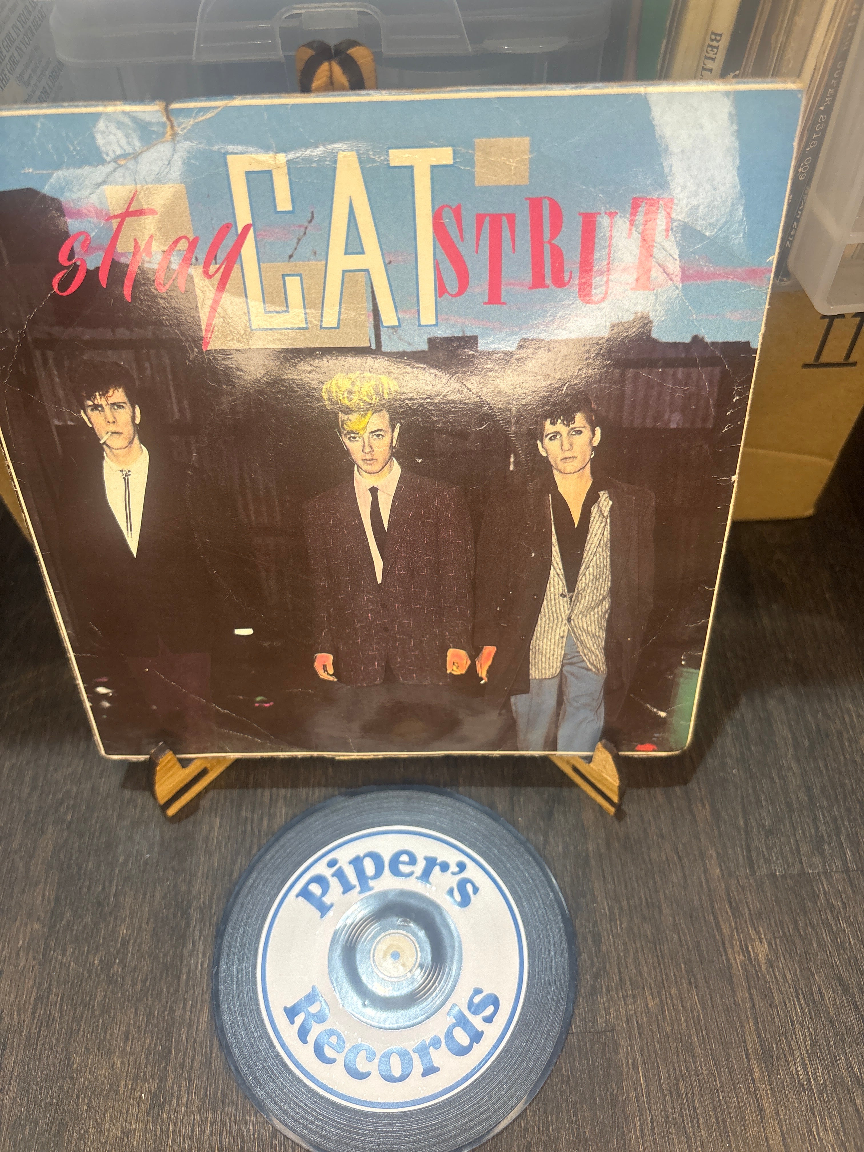 Stray Cats – Stray Cat Strut / Drink That Bottle Down (SCAT 3, 1981)