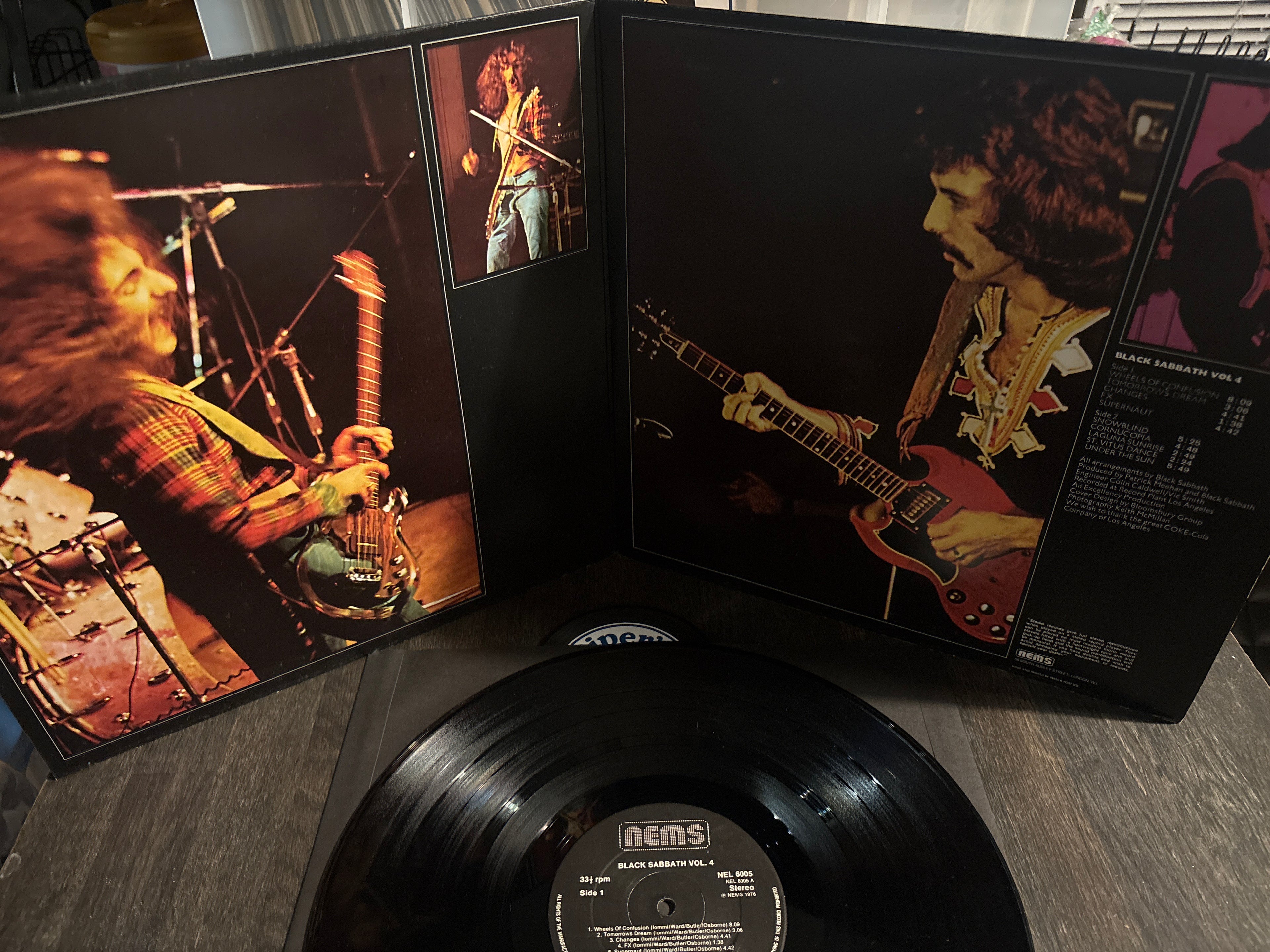 Black Sabbath – Vol. 4 (1976 NEMS Reissue)